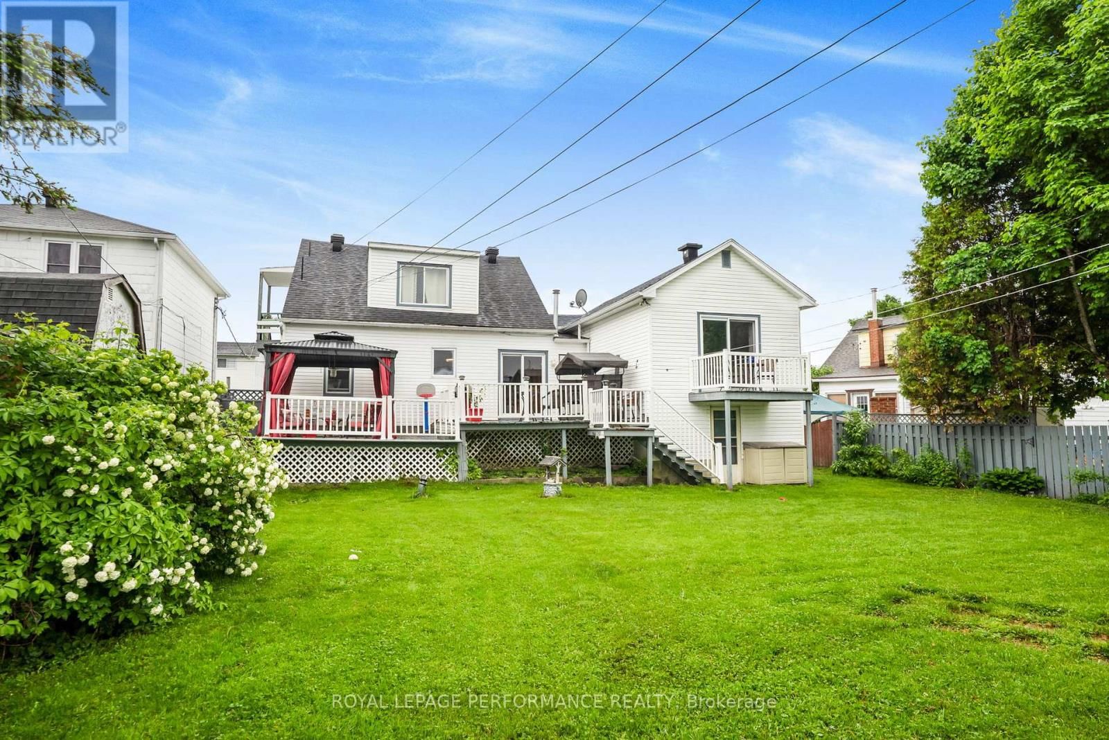 421-423 GARNEAU STREET Image 4