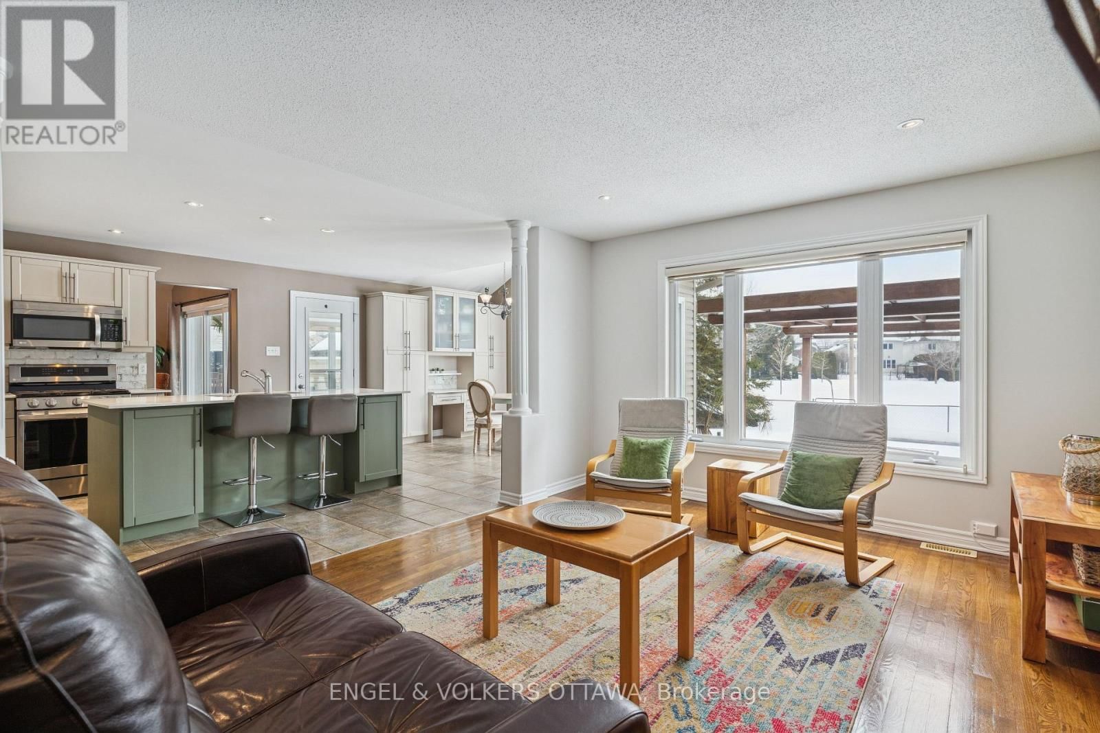 76 FRONTENAC BOULEVARD Image 20