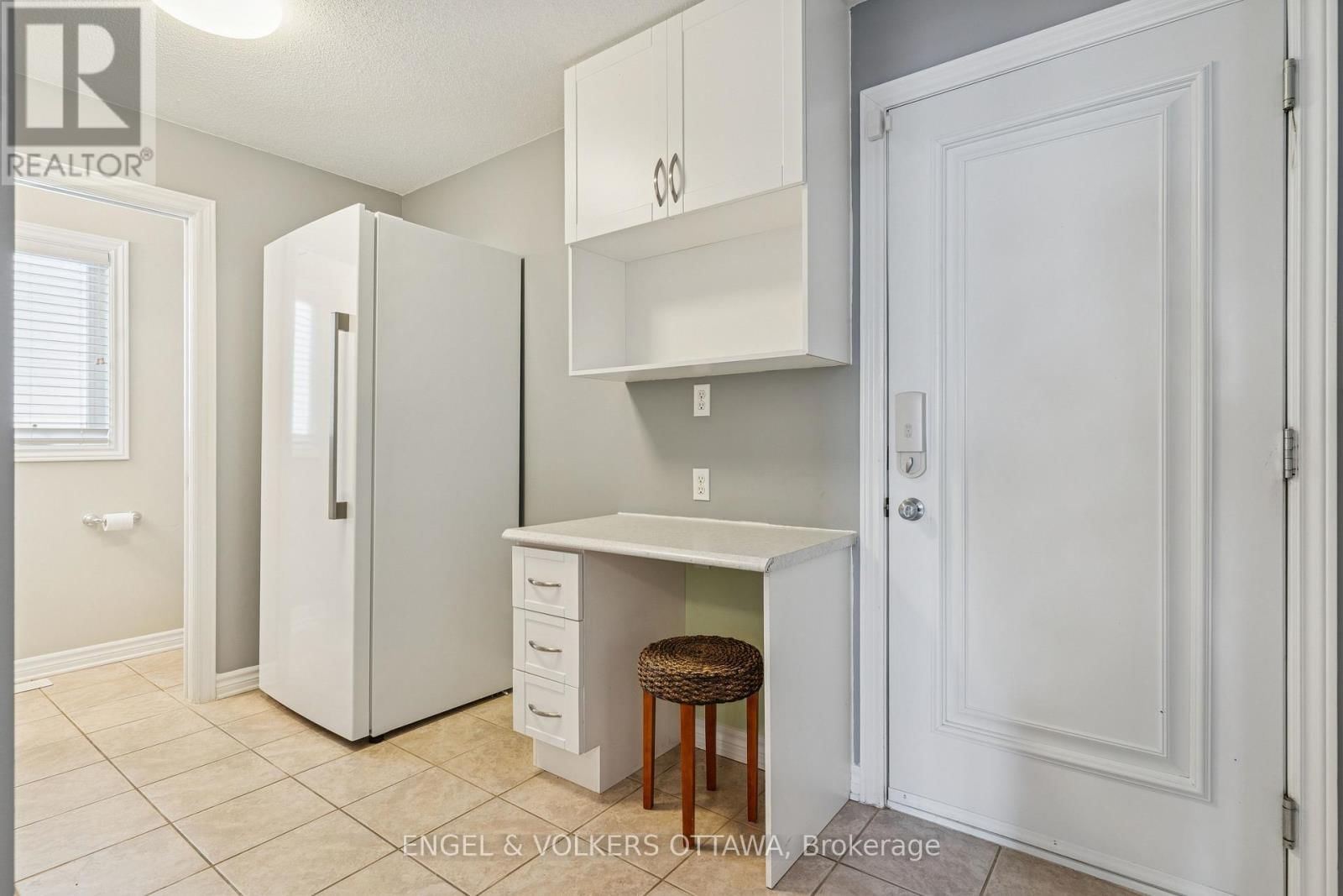 76 FRONTENAC BOULEVARD Image 25