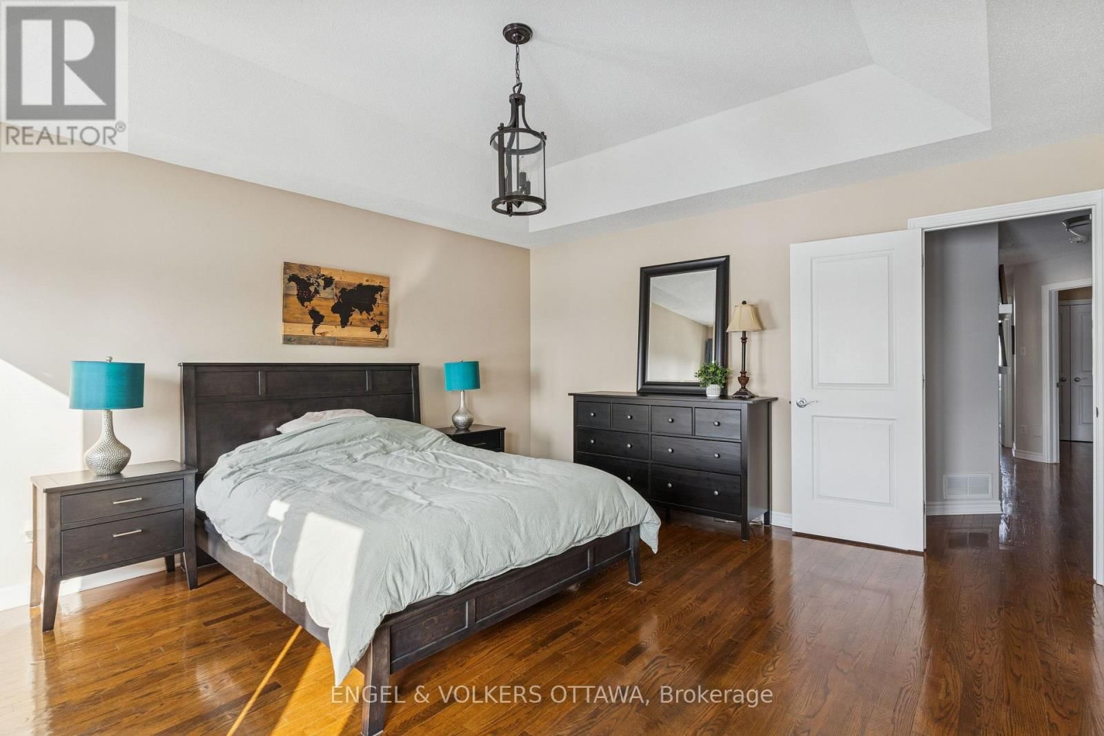 76 FRONTENAC BOULEVARD Image 30