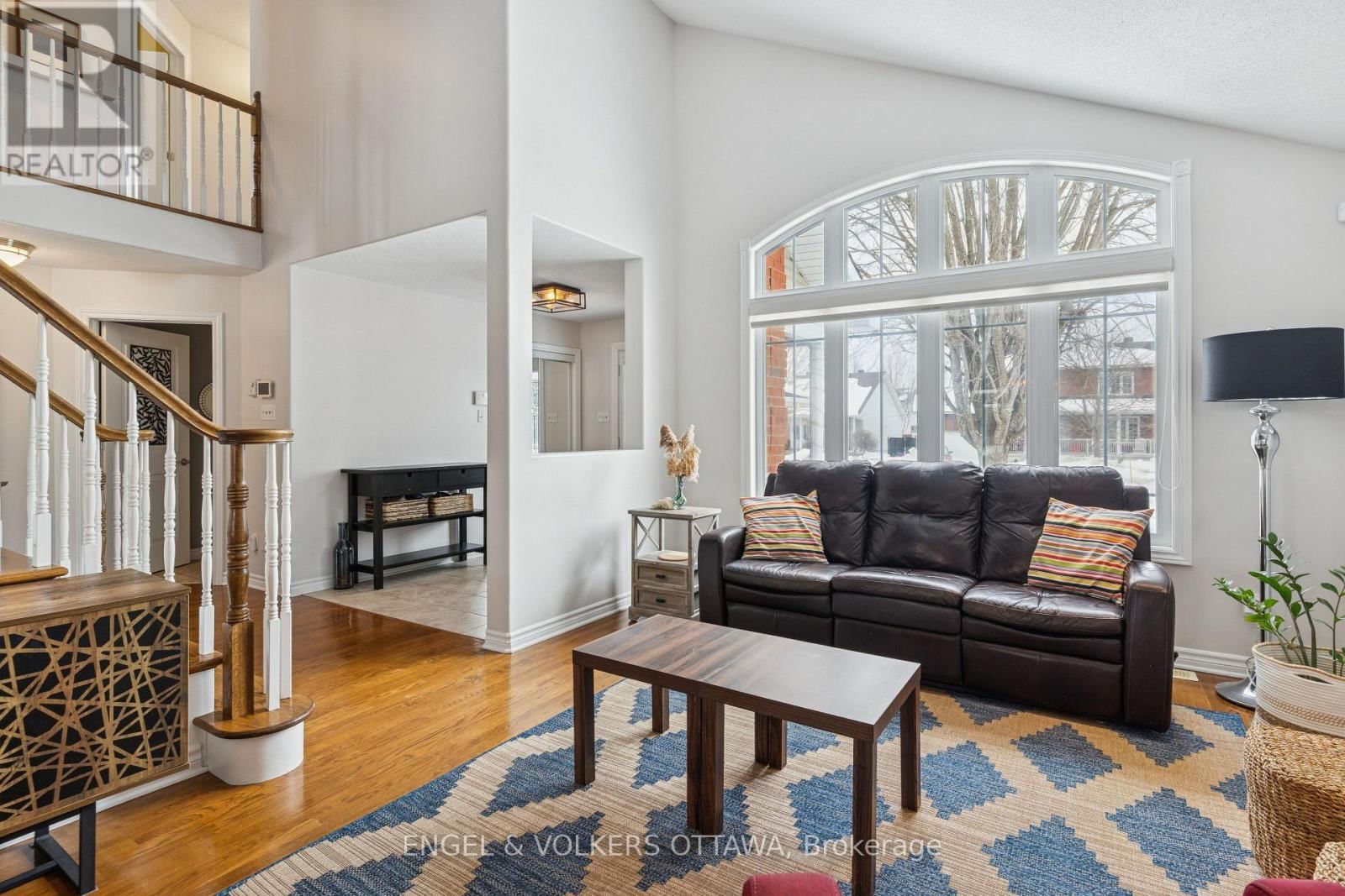 76 FRONTENAC BOULEVARD Image 5