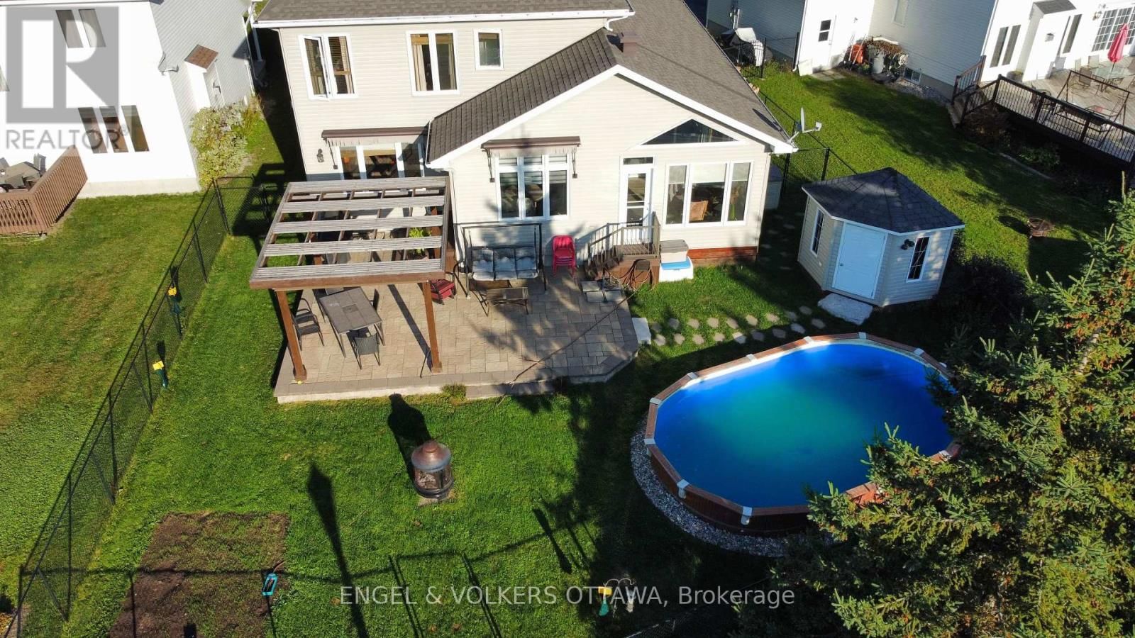 76 FRONTENAC BOULEVARD Image 50