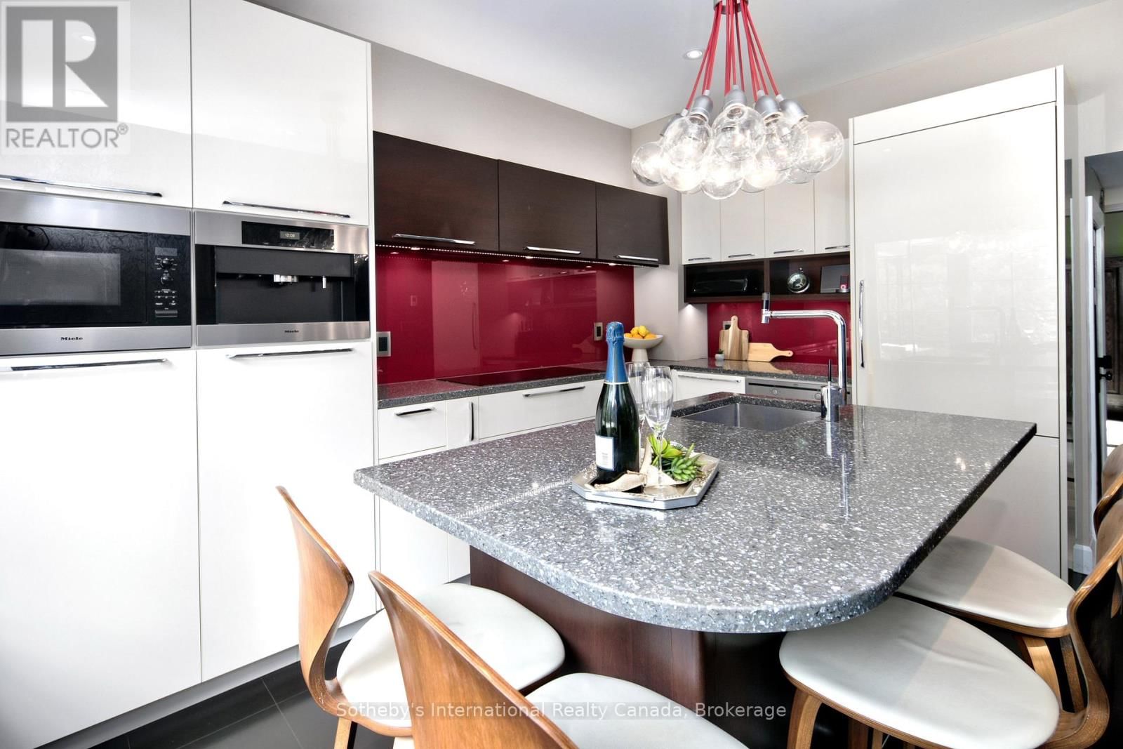 457 2ND AVENUE WEST Image 30