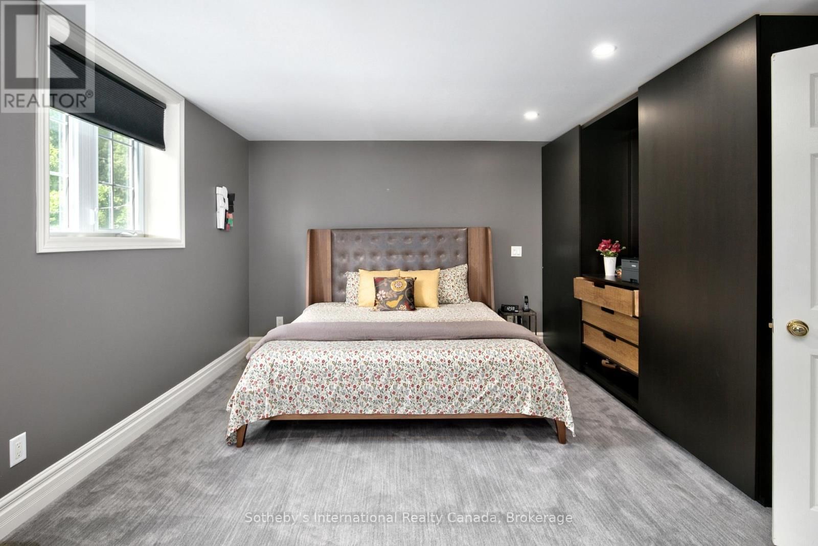 457 2ND AVENUE WEST Image 34