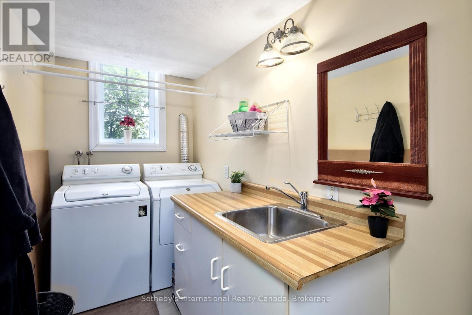 457 2ND AVENUE WEST Image 38