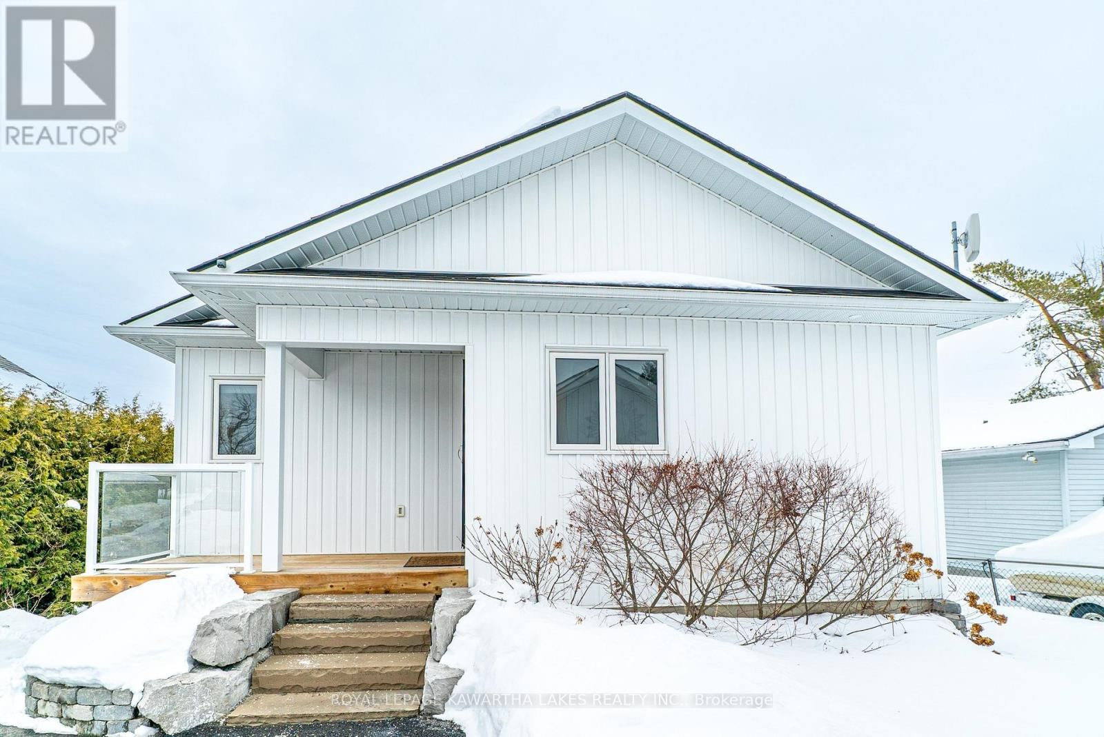 57 ADMIRAL DRIVE Image 13