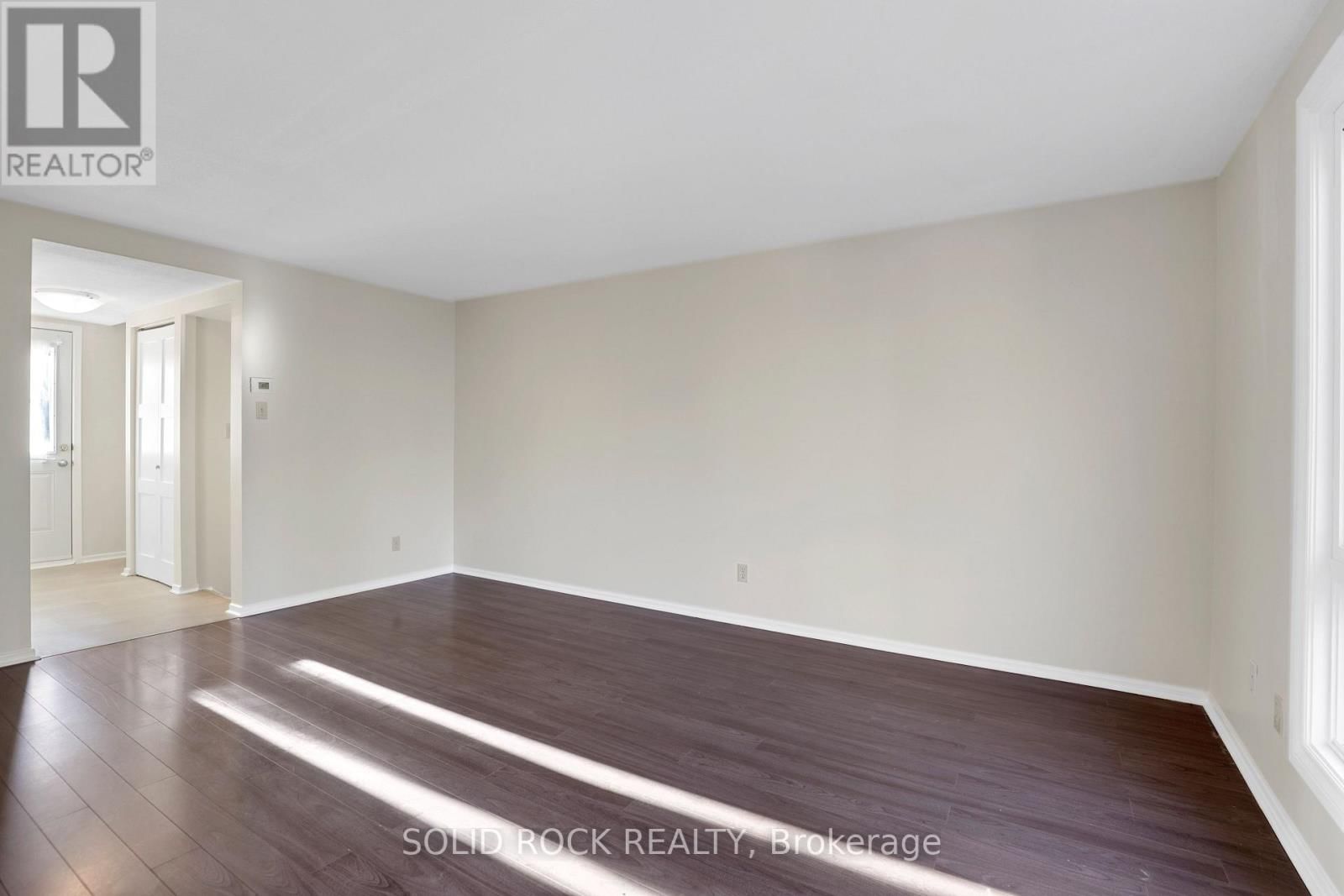 18 - 35 THISTLEDOWN COURT Image 19