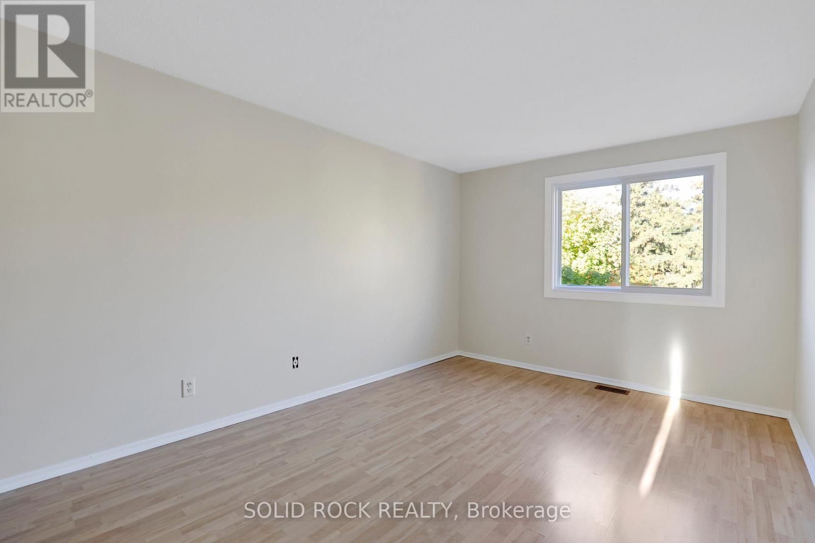 18 - 35 THISTLEDOWN COURT Image 22