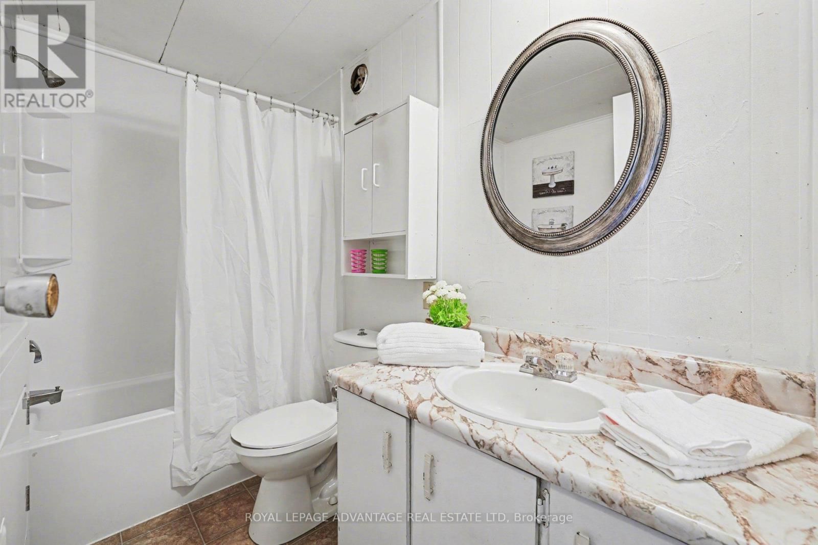 266 HILLVIEW ROAD Image 17