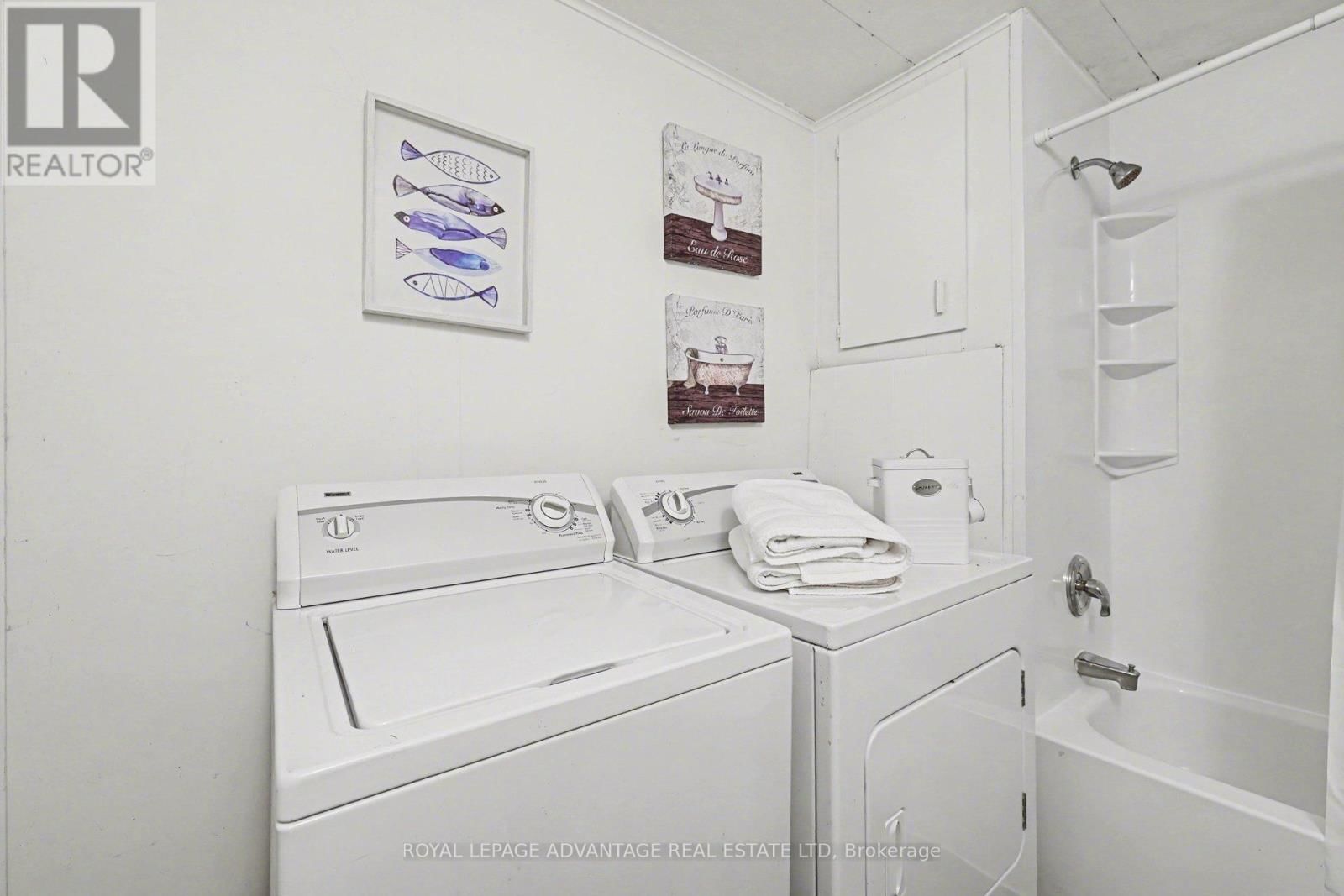 266 HILLVIEW ROAD Image 18