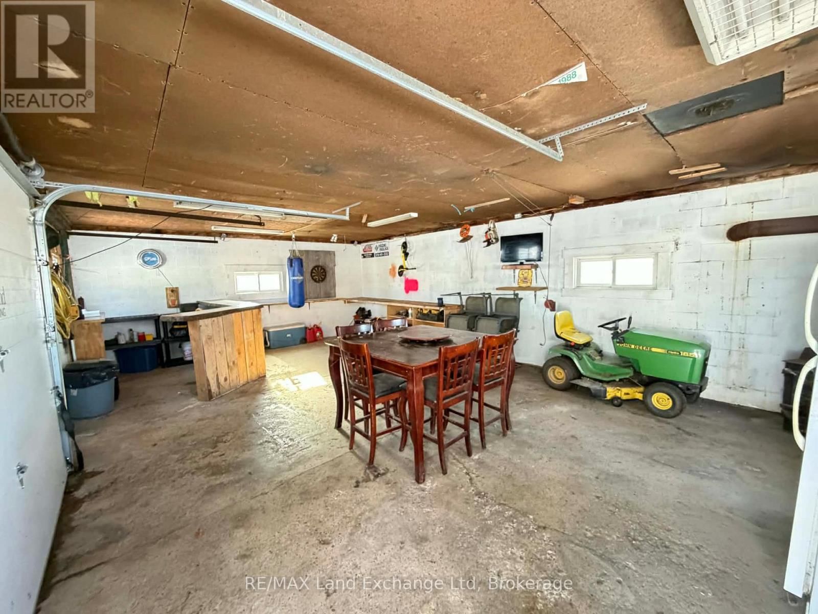 42451 CRANBROOK ROAD Image 12