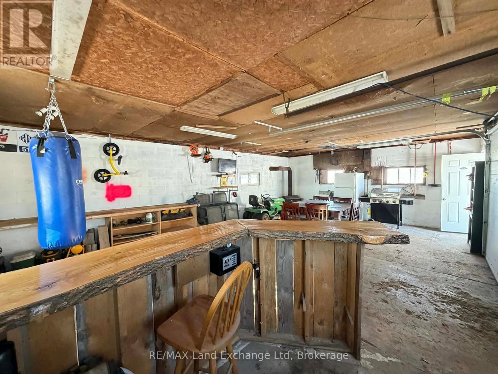 42451 CRANBROOK ROAD Image 13