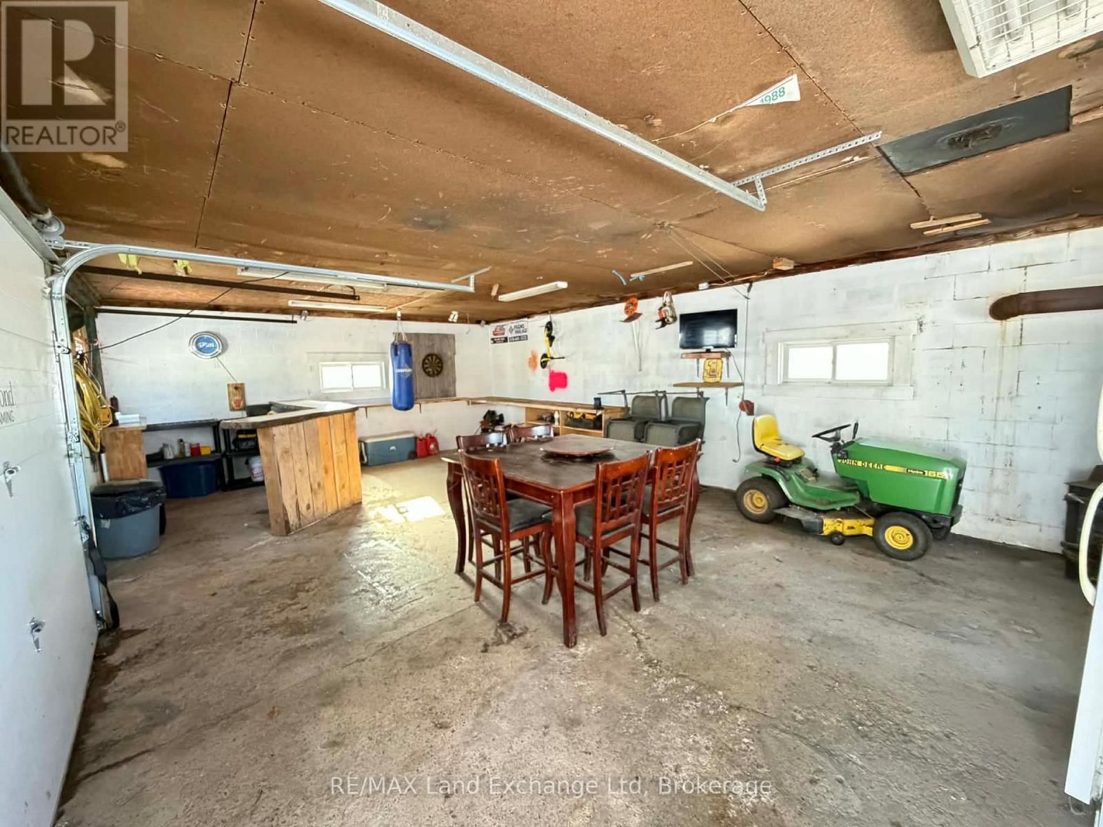 42451 CRANBROOK ROAD Image 14