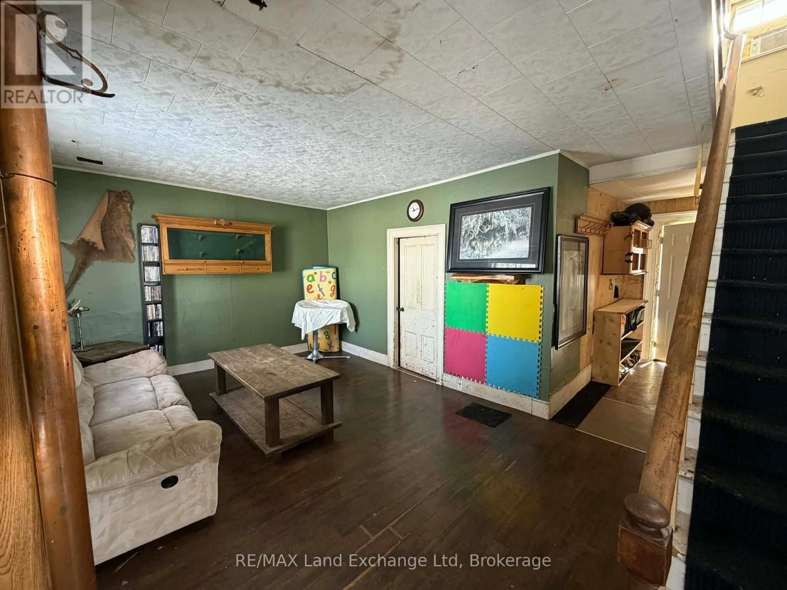 42451 CRANBROOK ROAD Image 3
