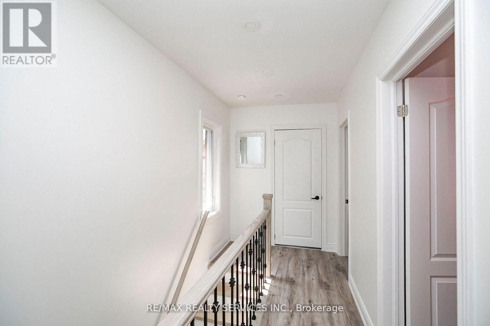 20 SOMERSET AVENUE EAST Image 21