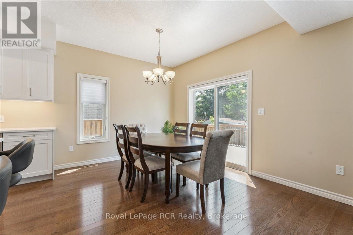 1302 14TH AVENUE EAST Image 18