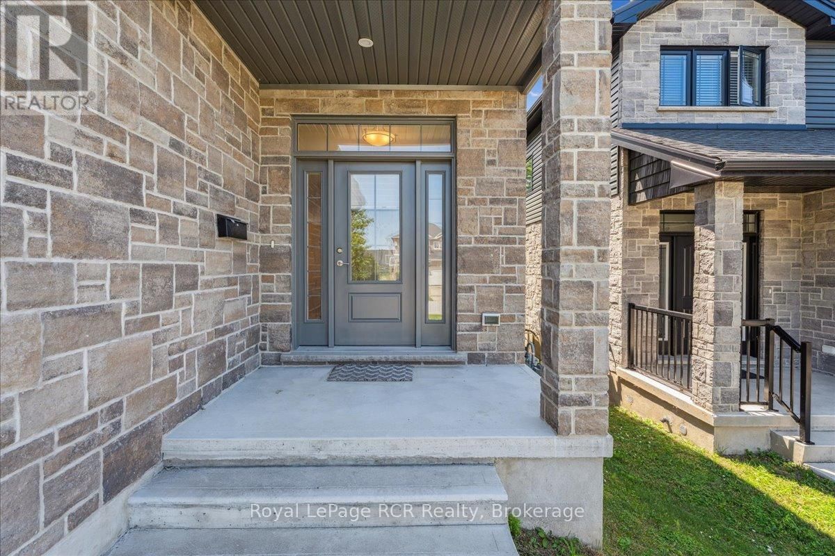 1302 14TH AVENUE EAST Image 4