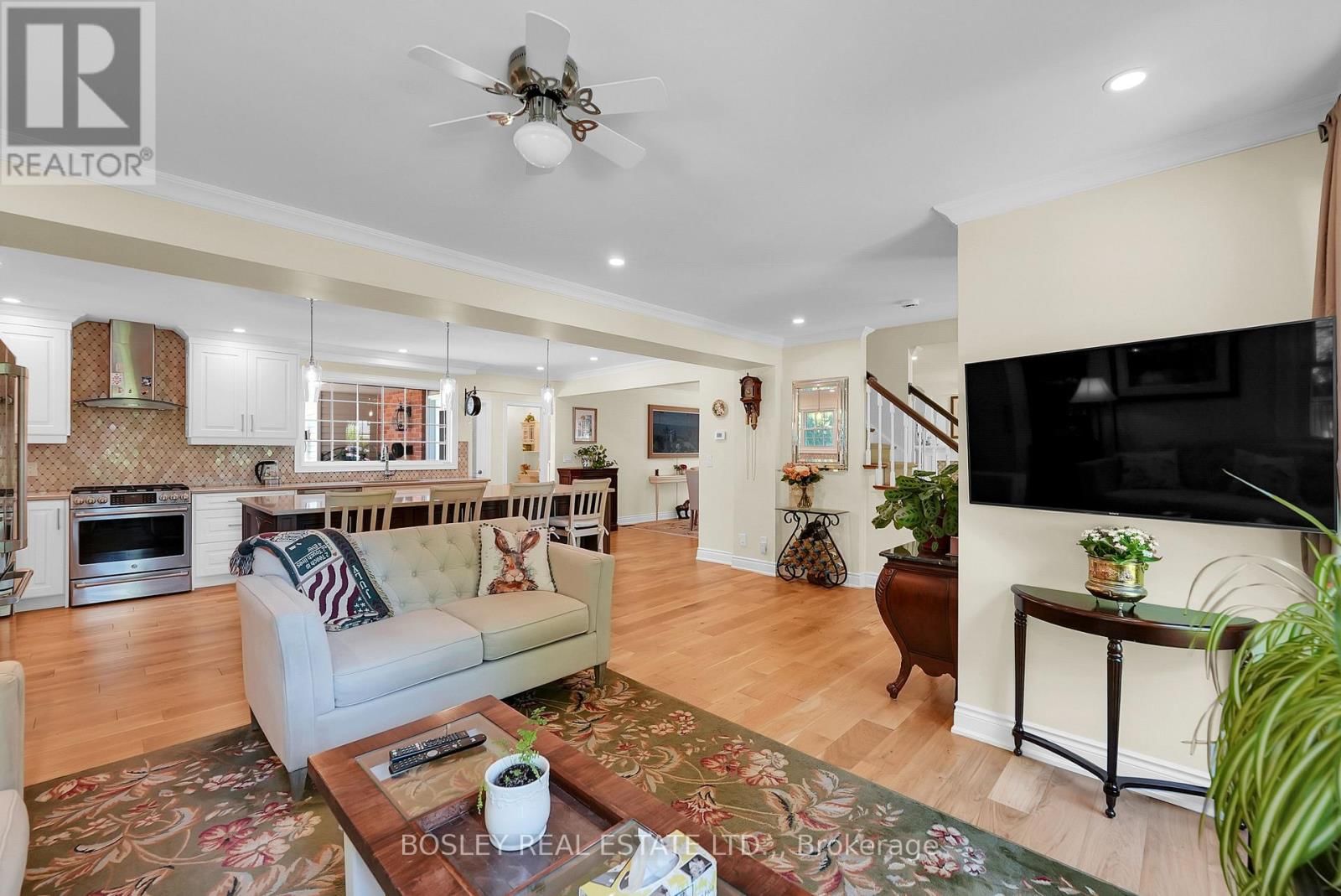 3 THE PROMENADE Image 10