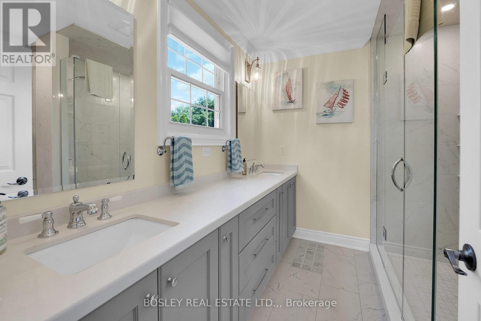 3 THE PROMENADE Image 21