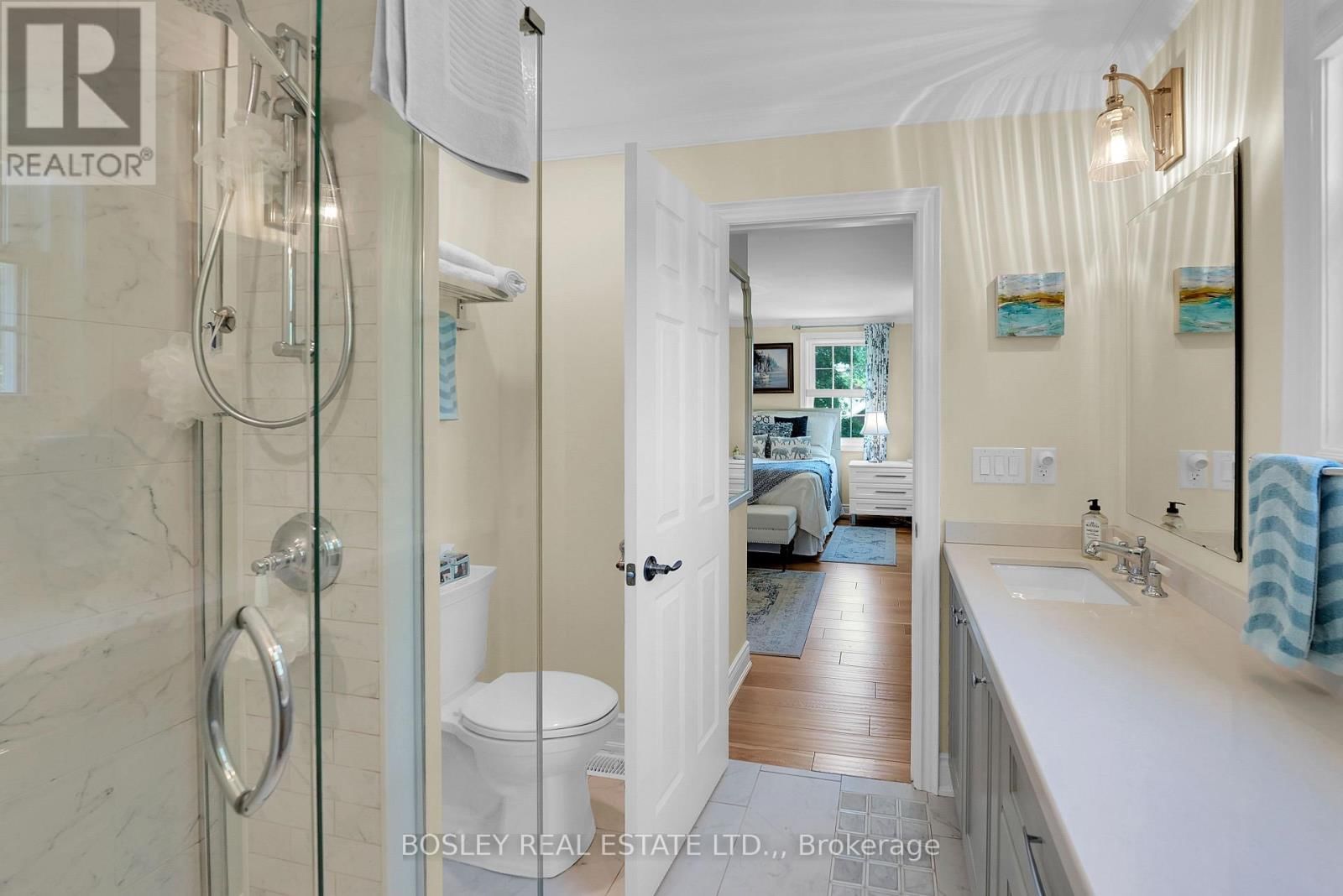 3 THE PROMENADE Image 22