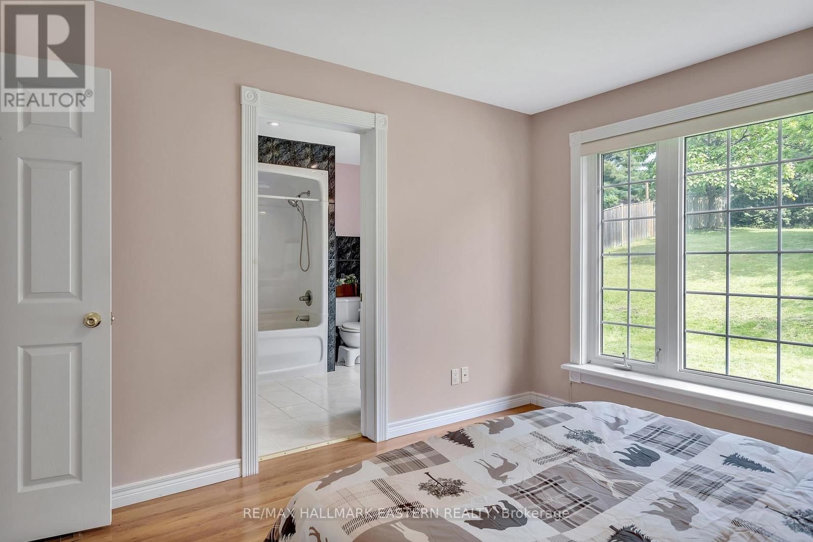 75 OXFORD STREET Image 21