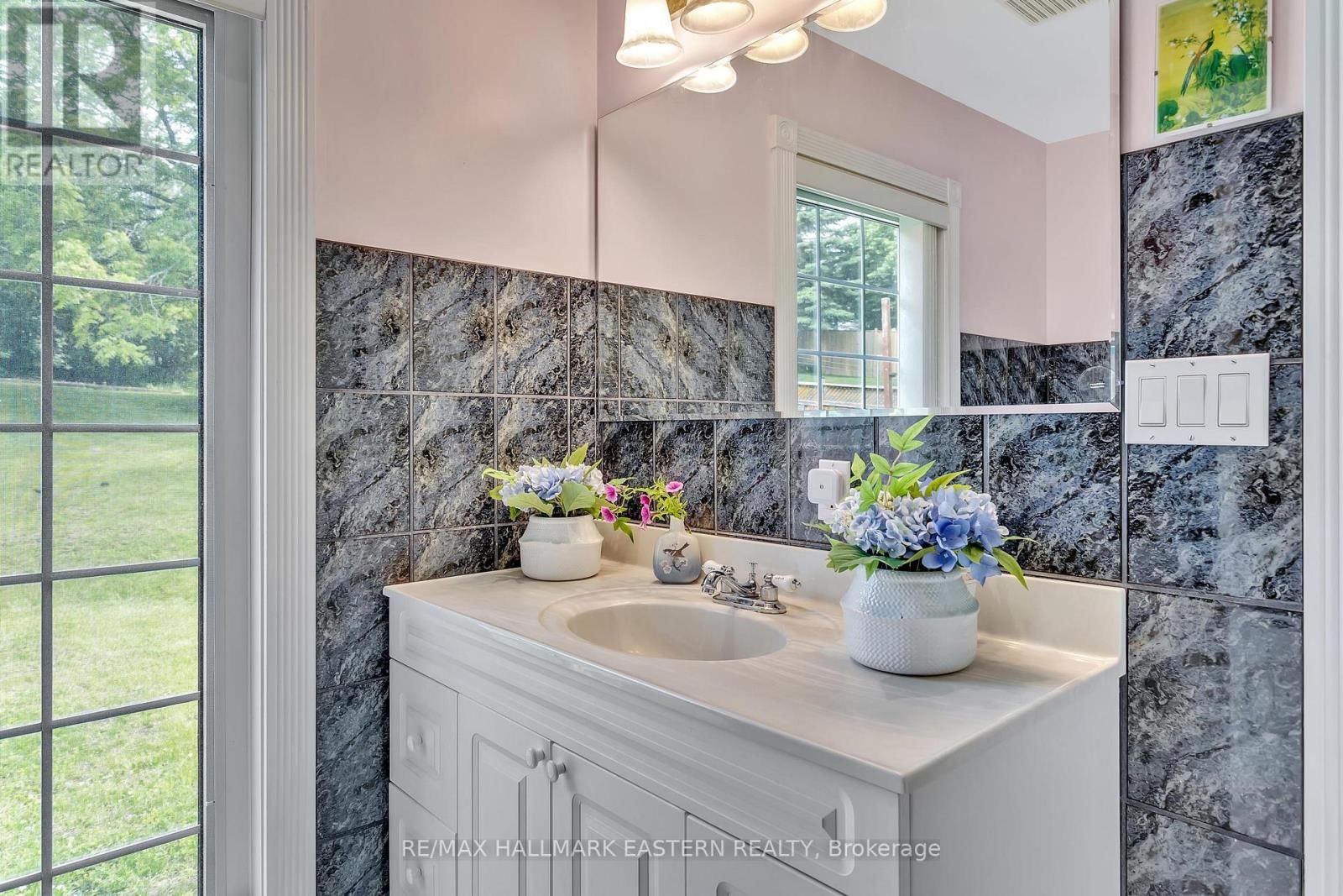 75 OXFORD STREET Image 23