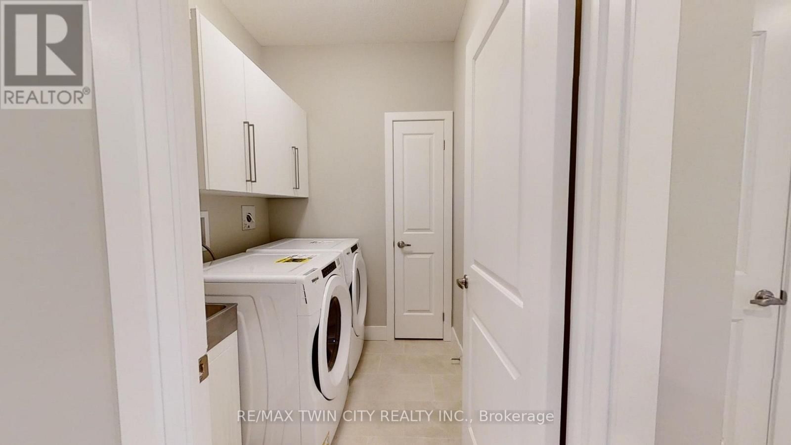 668 CHELTON ROAD Image 17