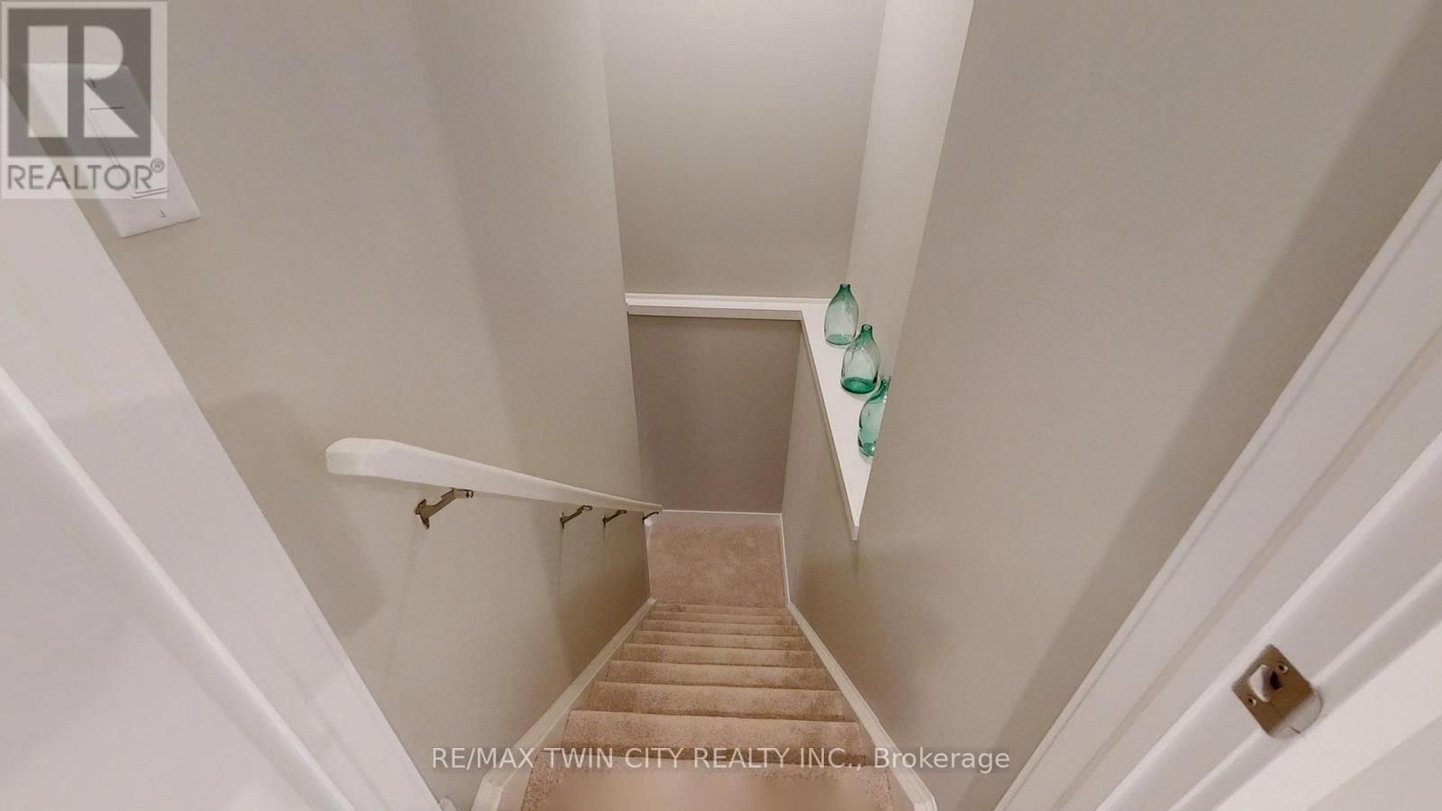 668 CHELTON ROAD Image 22