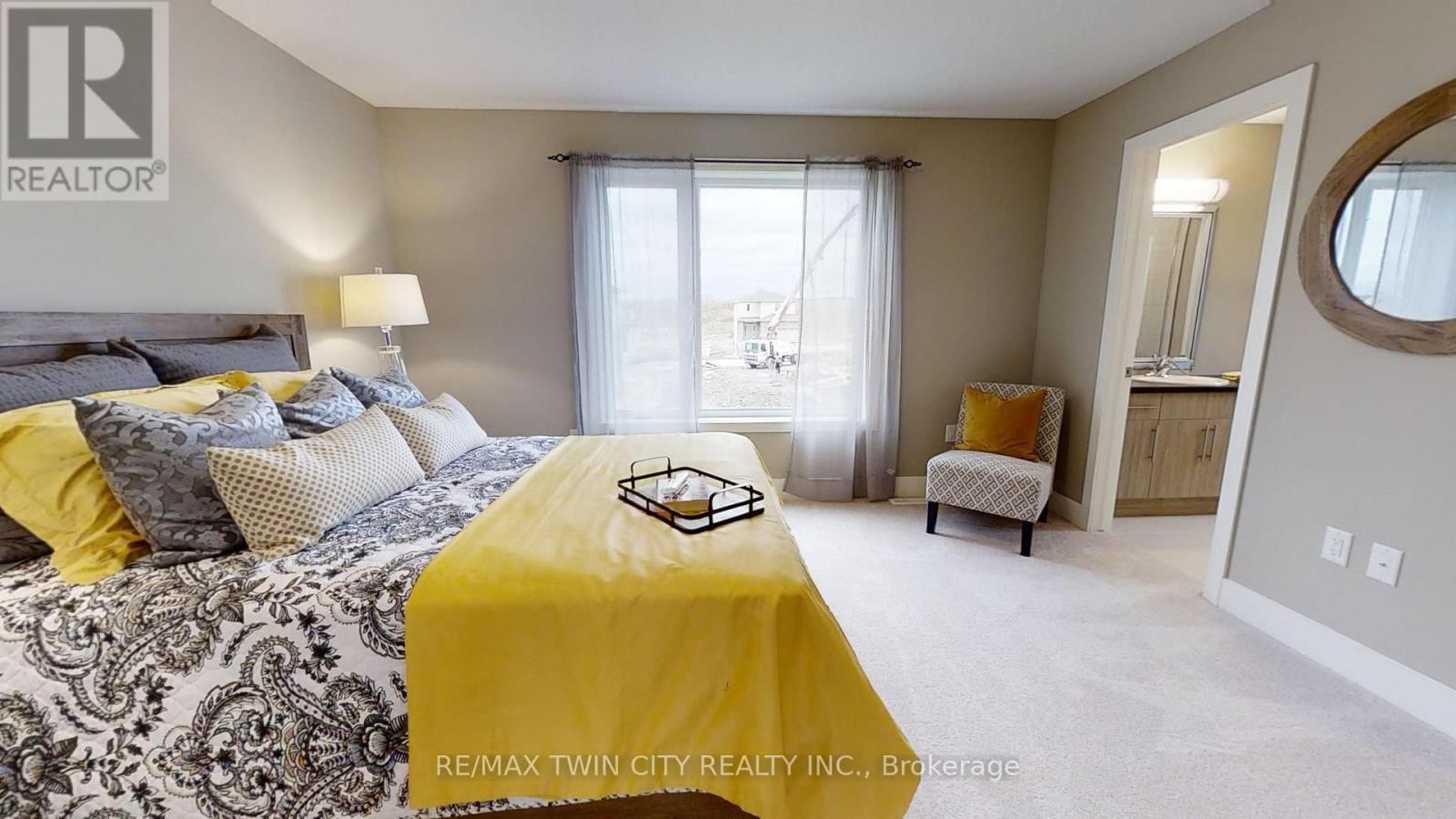 2250 SOUTHPORT CRESCENT Image 10