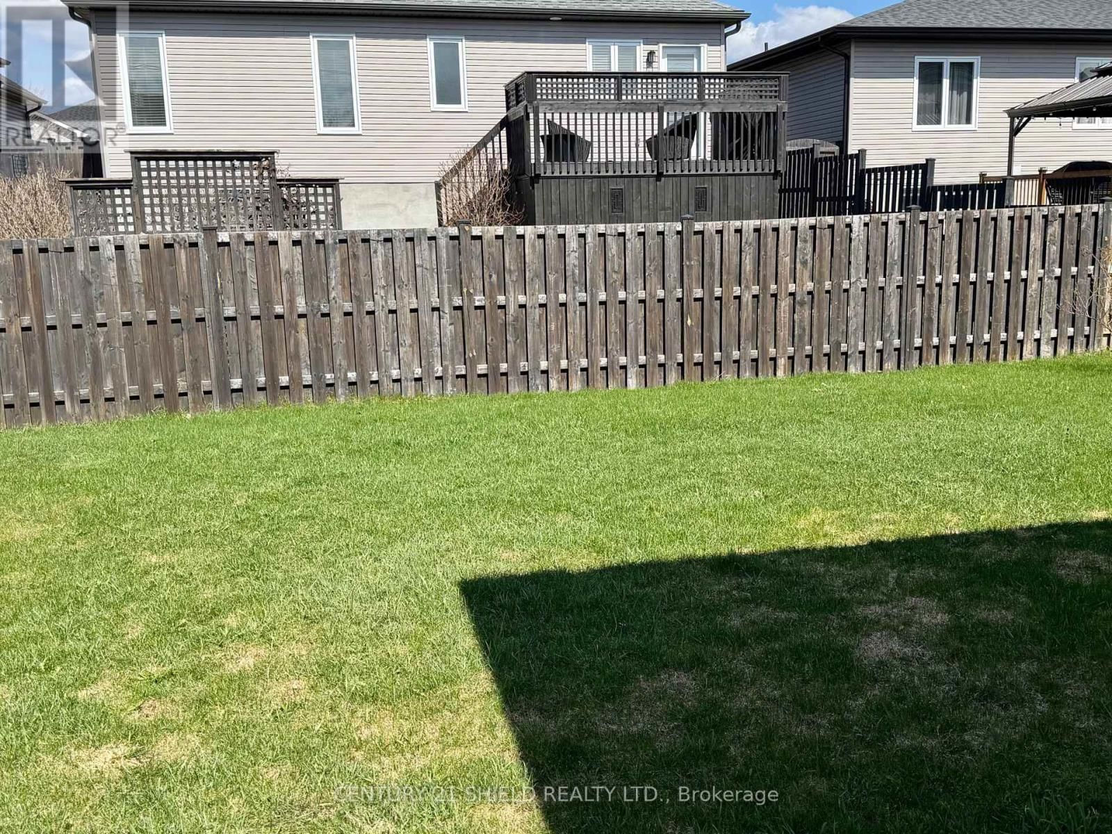 101 MCKENZIE STREET WEST Image 6