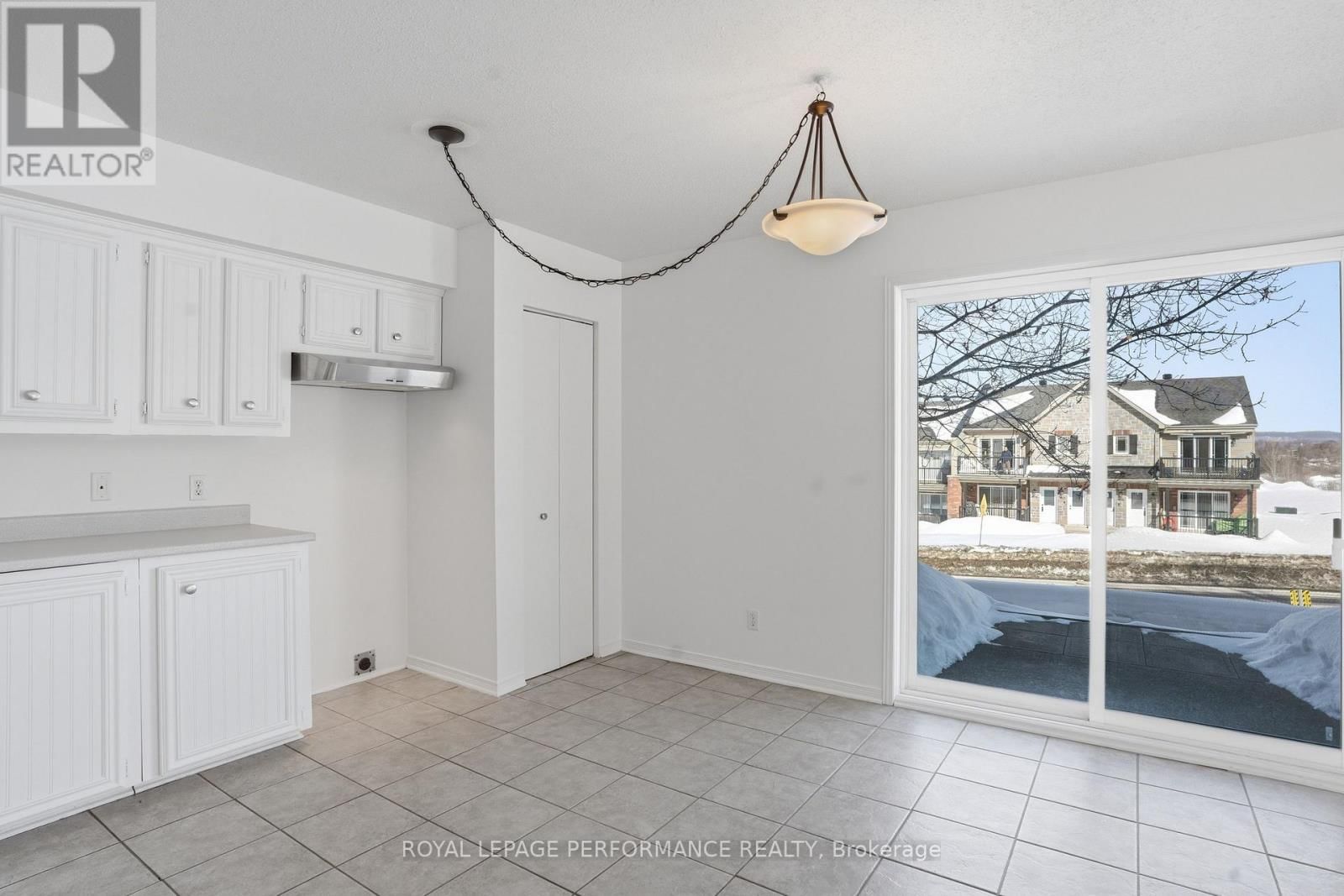 112 - 1101 CLEMENT STREET Image 16