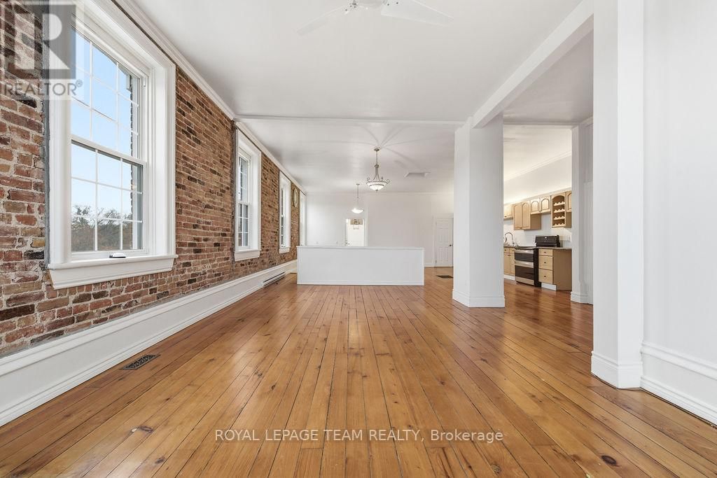 4 ELGIN STREET WEST Image 19