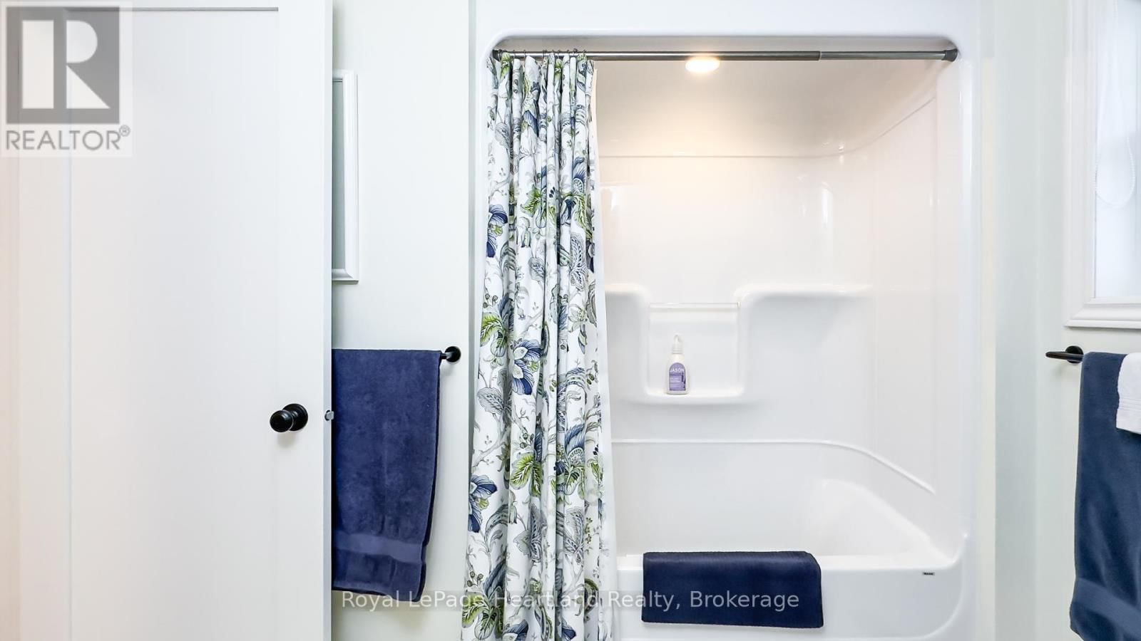 7 CREE LANE Image 29