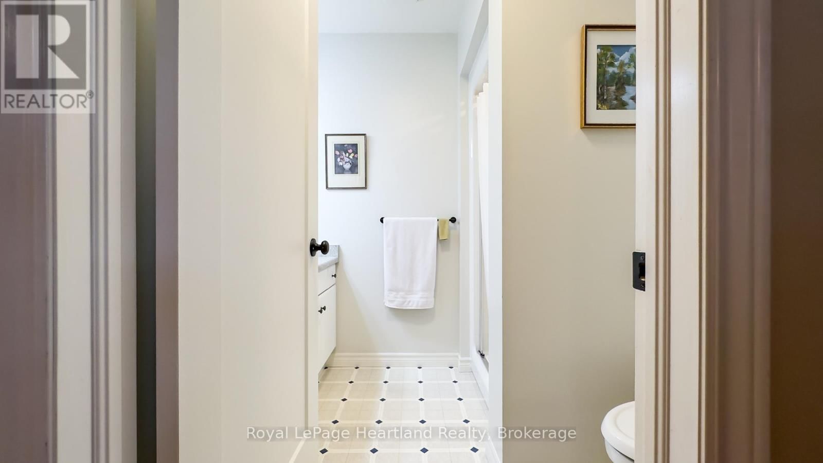 7 CREE LANE Image 35