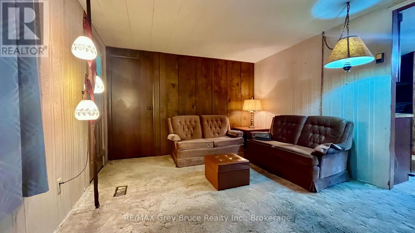 1069 7TH AVENUE Image 10