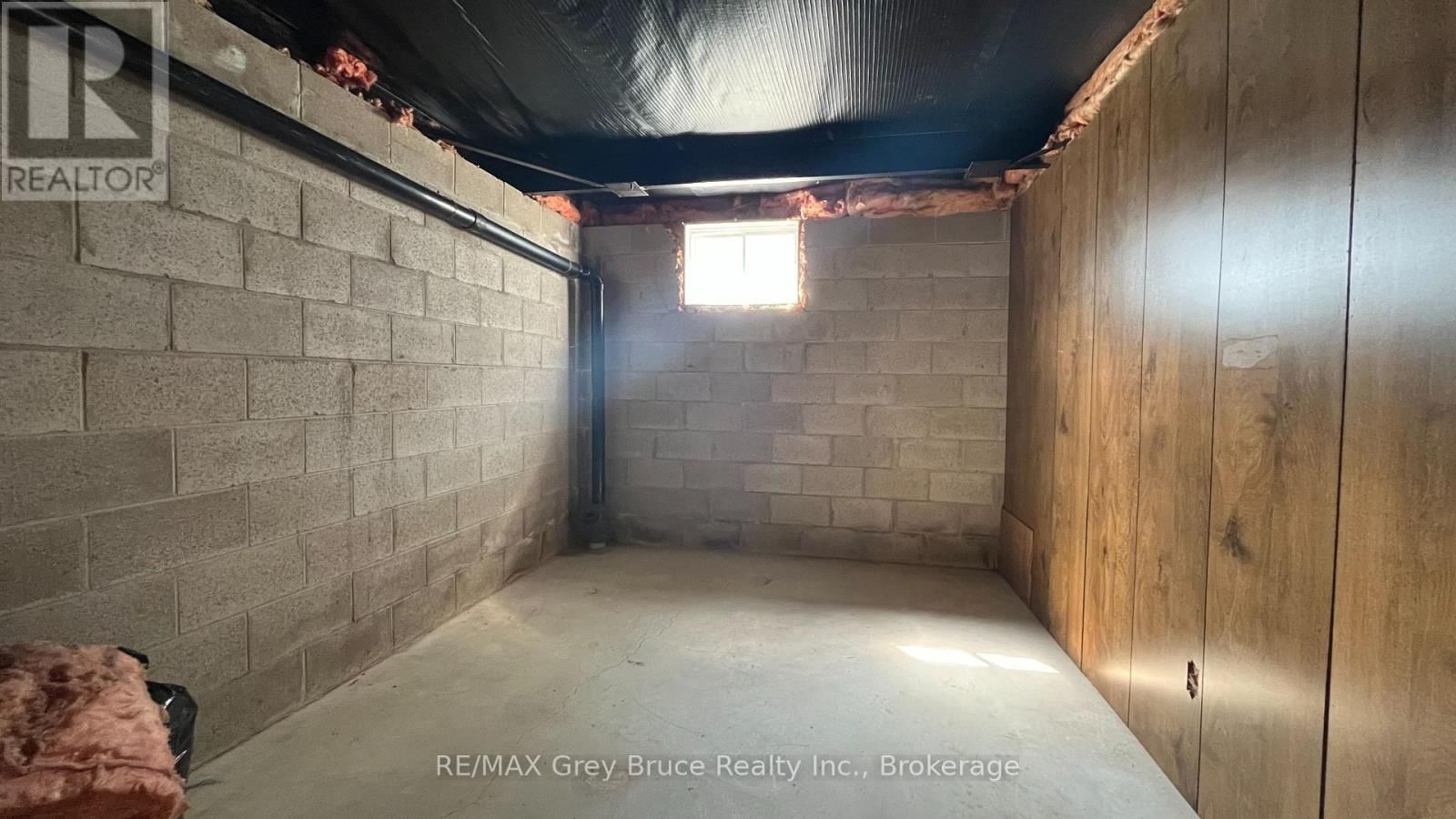 1069 7TH AVENUE Image 23