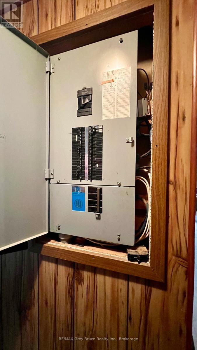 1069 7TH AVENUE Image 24