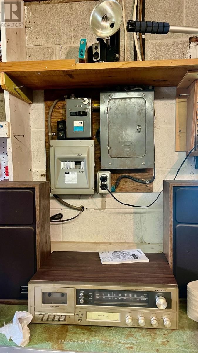 1069 7TH AVENUE Image 25