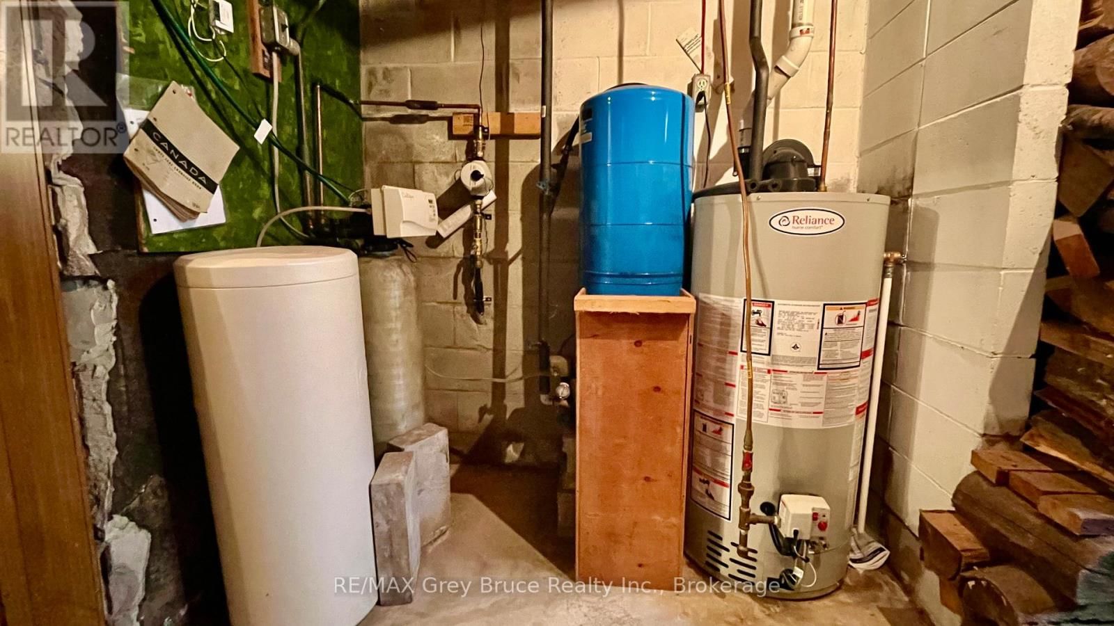 1069 7TH AVENUE Image 26