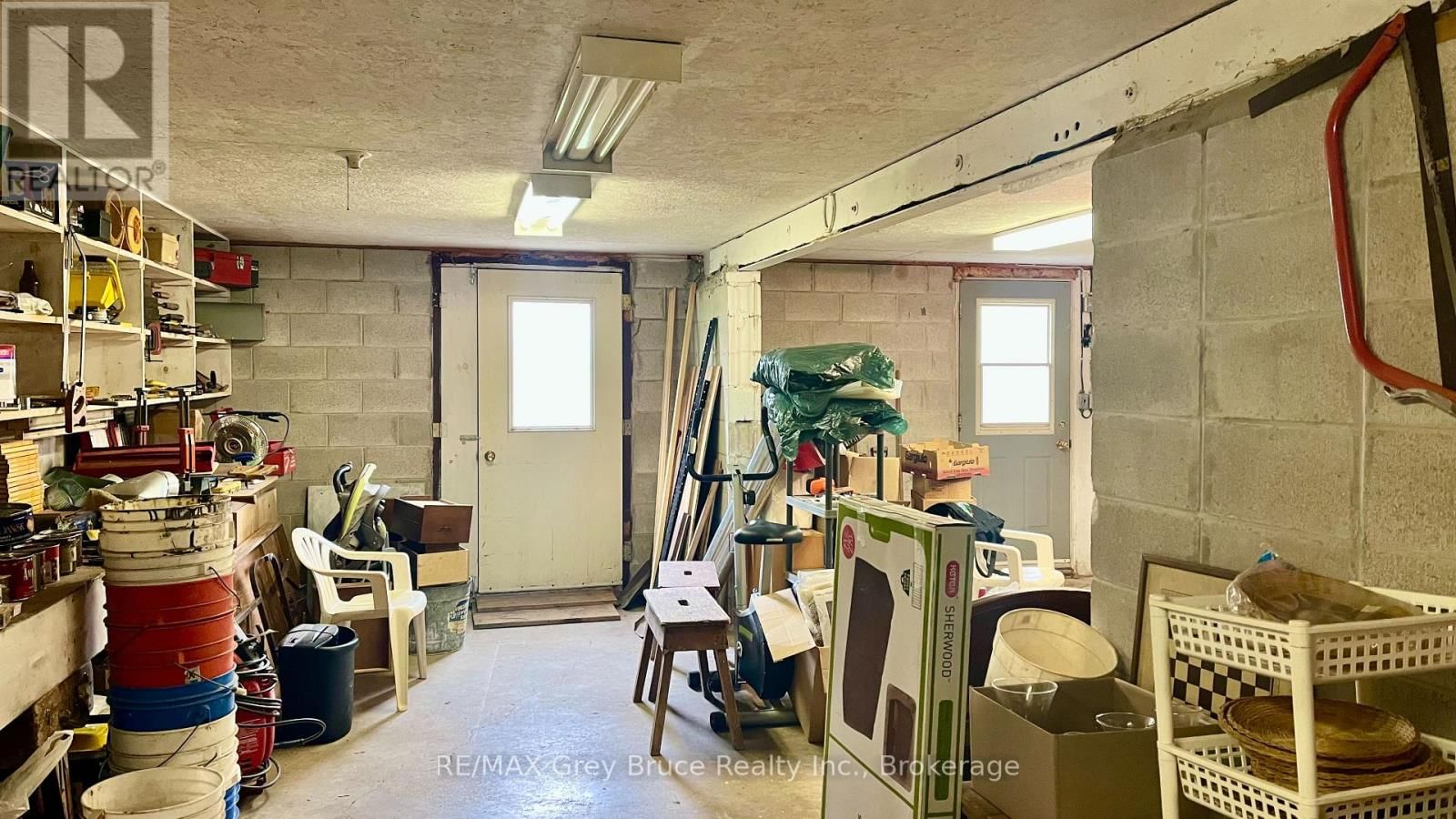 1069 7TH AVENUE Image 29