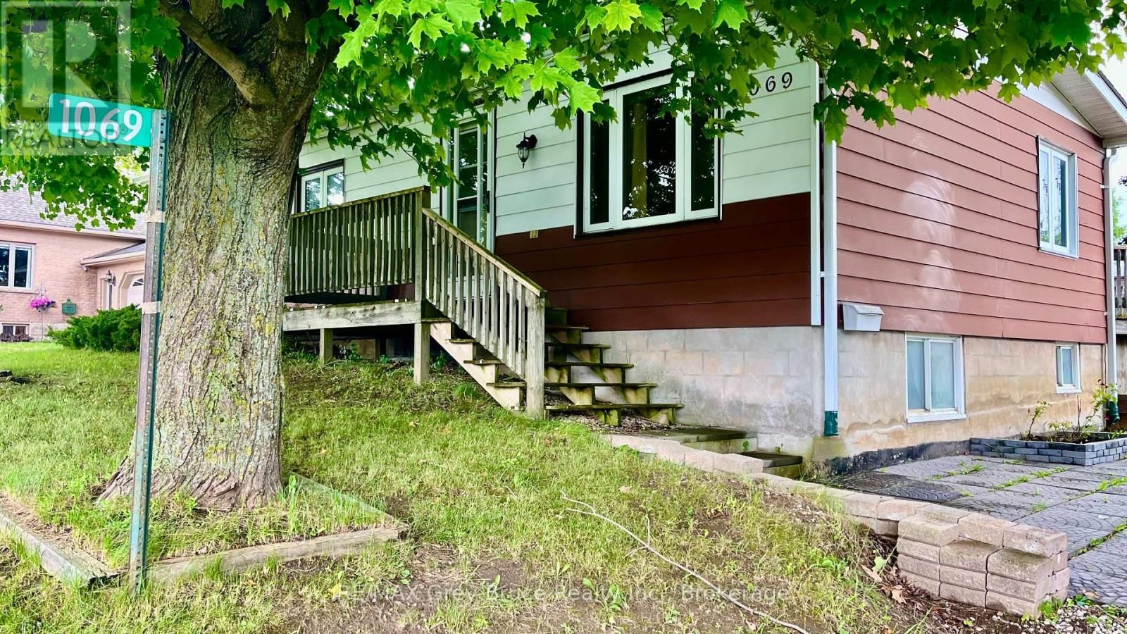 1069 7TH AVENUE Image 31