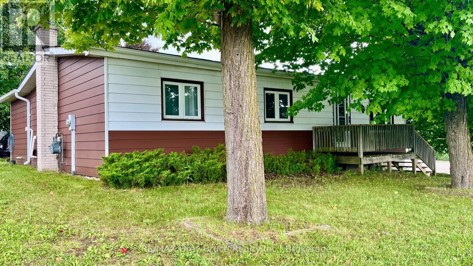 1069 7TH AVENUE Image 34