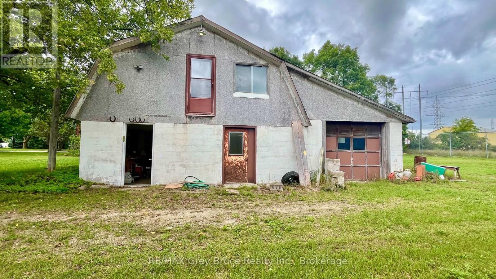 1069 7TH AVENUE Image 4