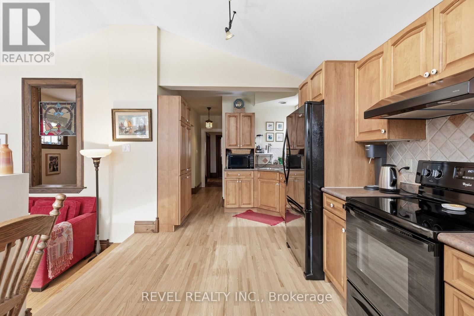 31 FAIR AVENUE Image 16