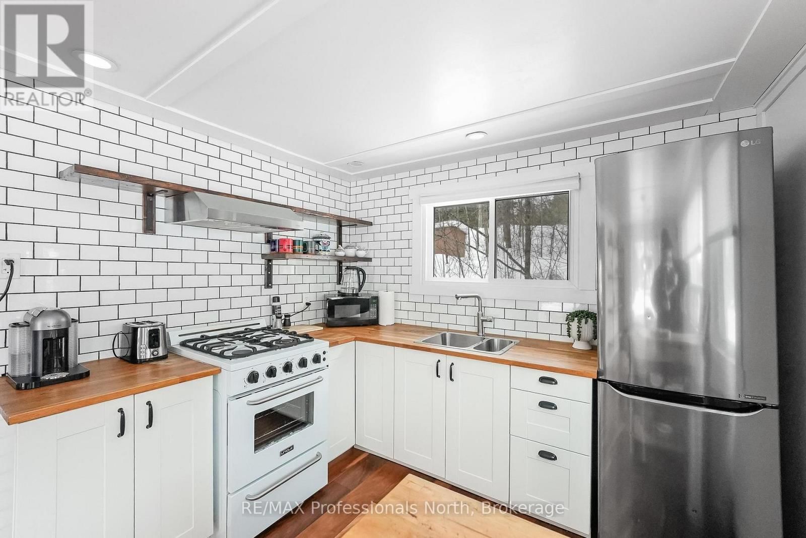 1044 SHANAHAN TRAIL Image 16