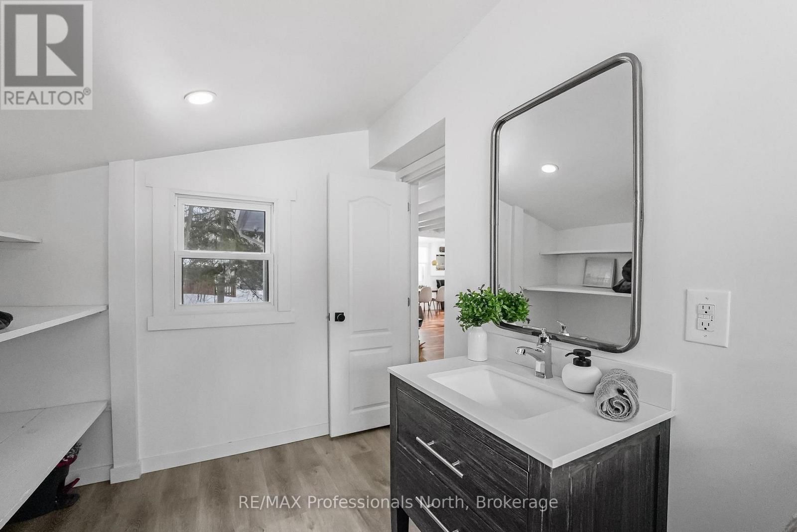 1044 SHANAHAN TRAIL Image 25