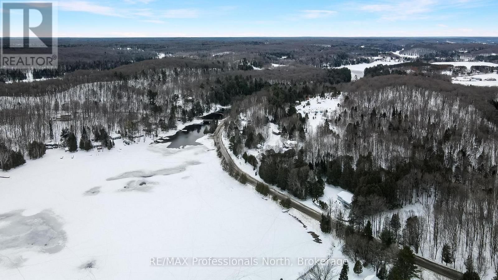 1044 SHANAHAN TRAIL Image 37