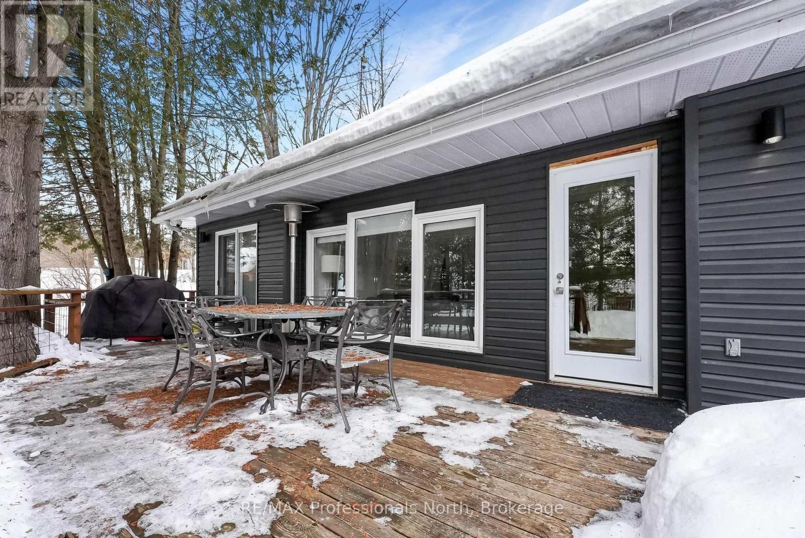 1044 SHANAHAN TRAIL Image 5