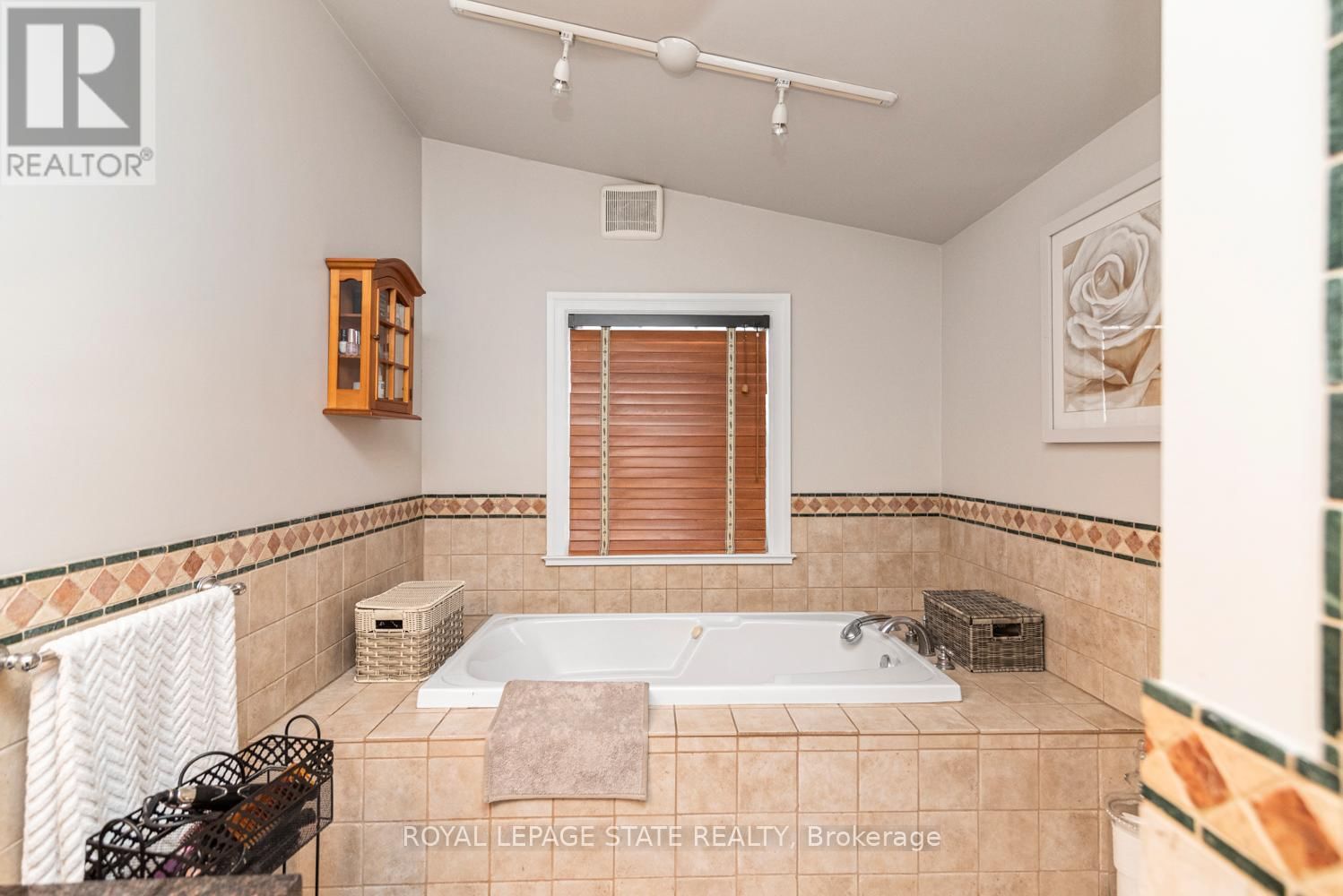 92 AUCHMAR ROAD Image 25