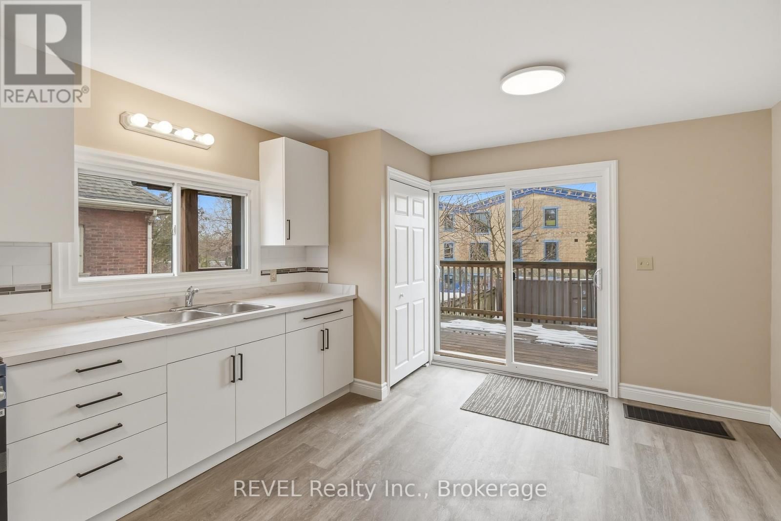 184 QUEENSTON STREET Image 12